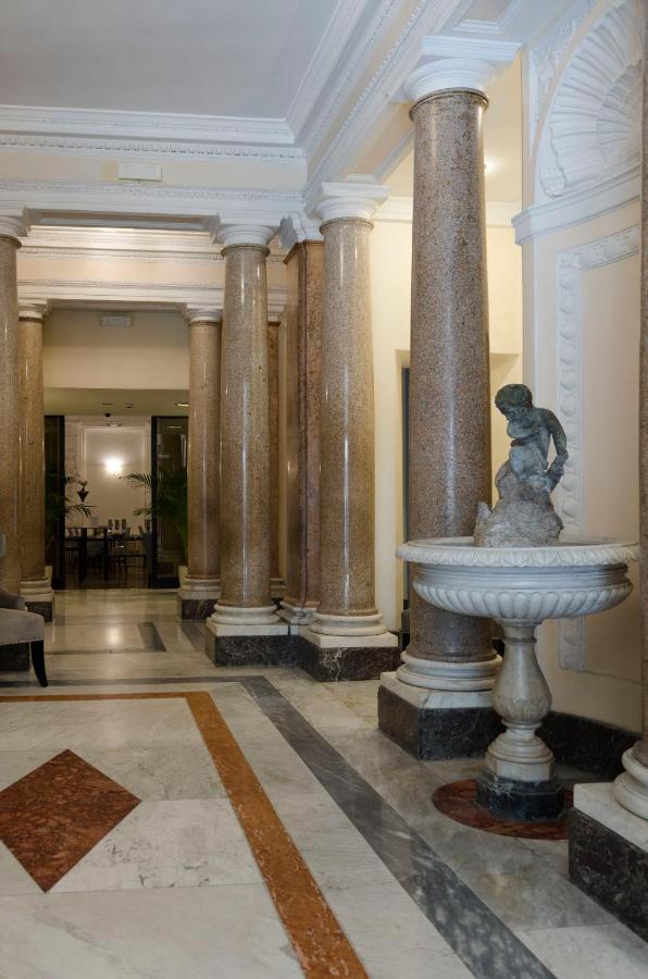 Hotel Traiano Rome Bagian luar foto
