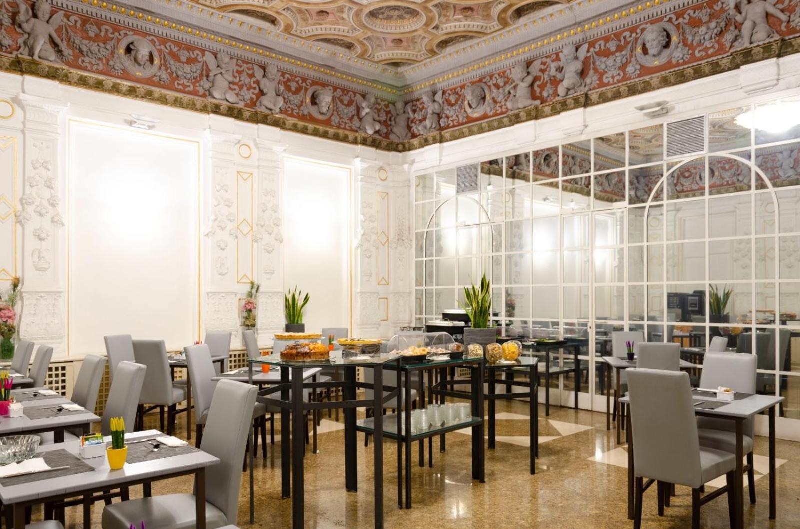 Hotel Traiano Rome Bagian luar foto