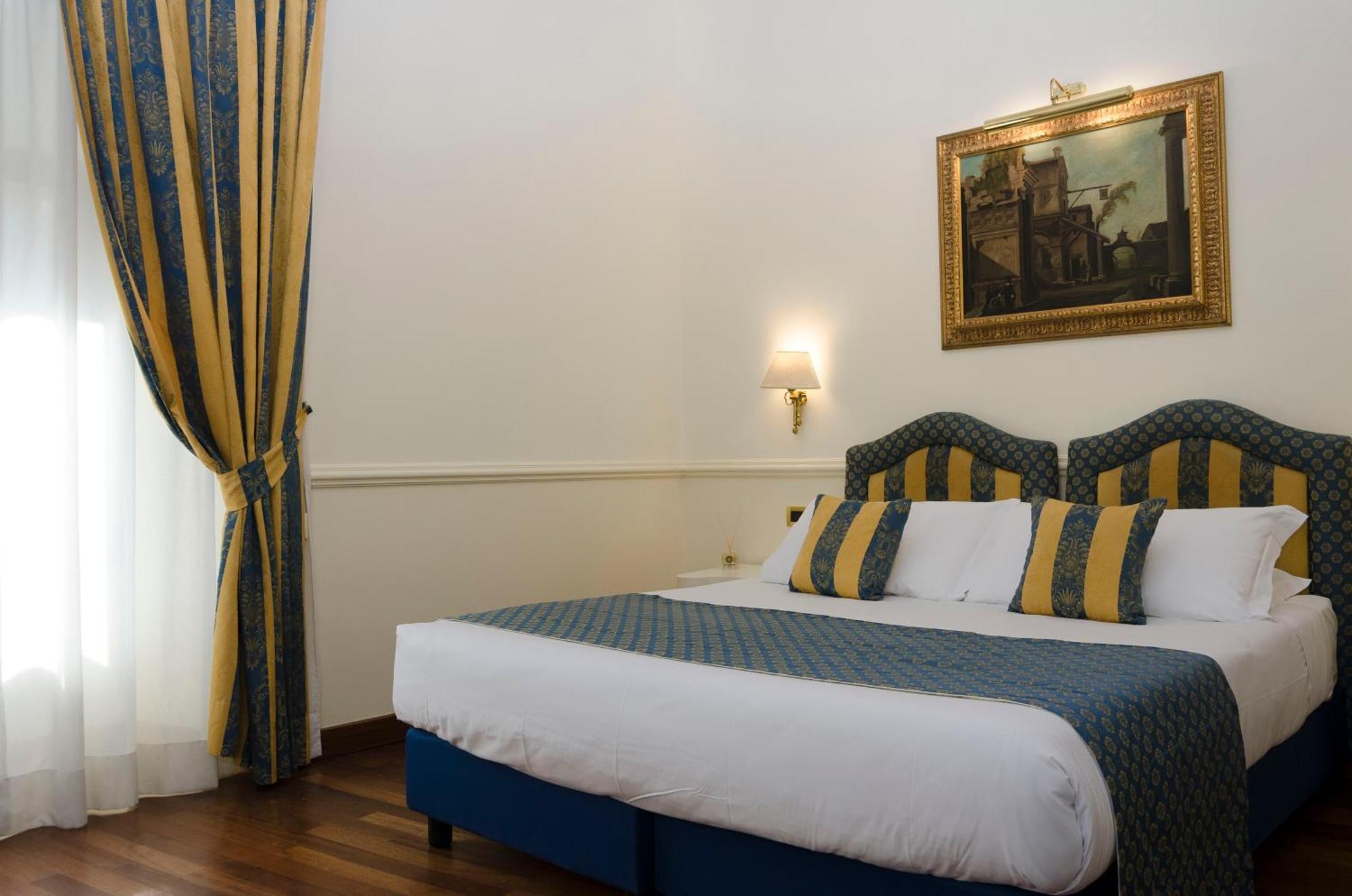 Hotel Traiano Rome Bagian luar foto