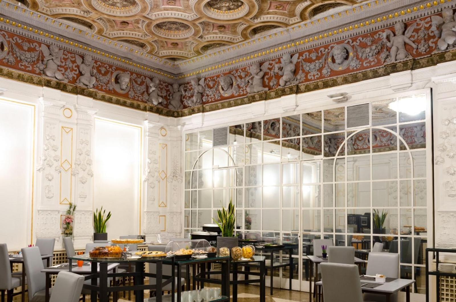 Hotel Traiano Rome Bagian luar foto