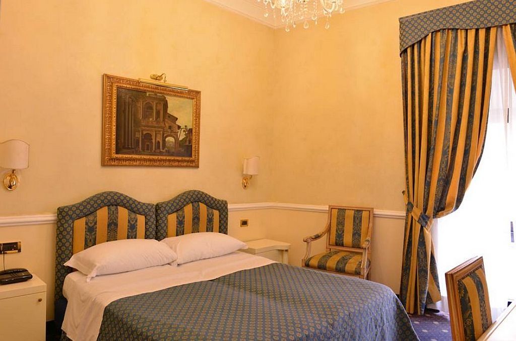 Hotel Traiano Rome Bagian luar foto