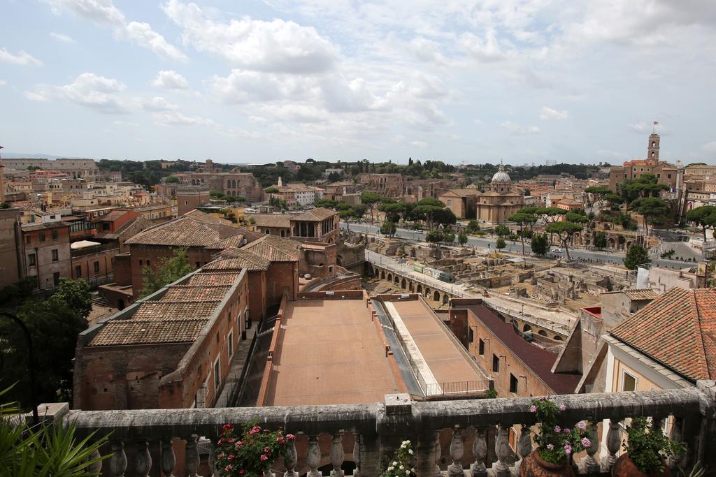 Hotel Traiano Rome Bagian luar foto