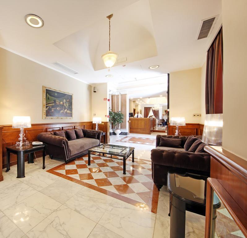 Hotel Traiano Rome Bagian luar foto