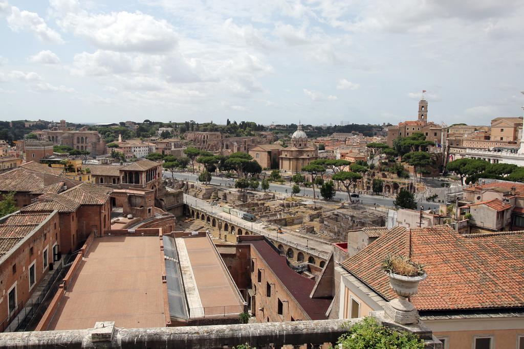 Hotel Traiano Rome Bagian luar foto