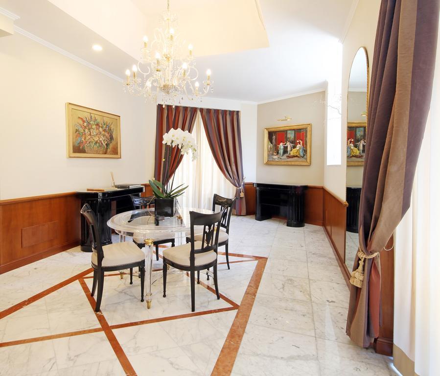 Hotel Traiano Rome Bagian luar foto
