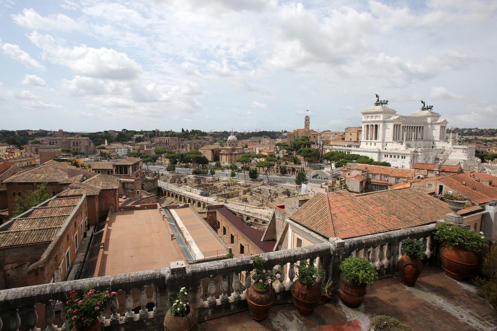 Hotel Traiano Rome Bagian luar foto