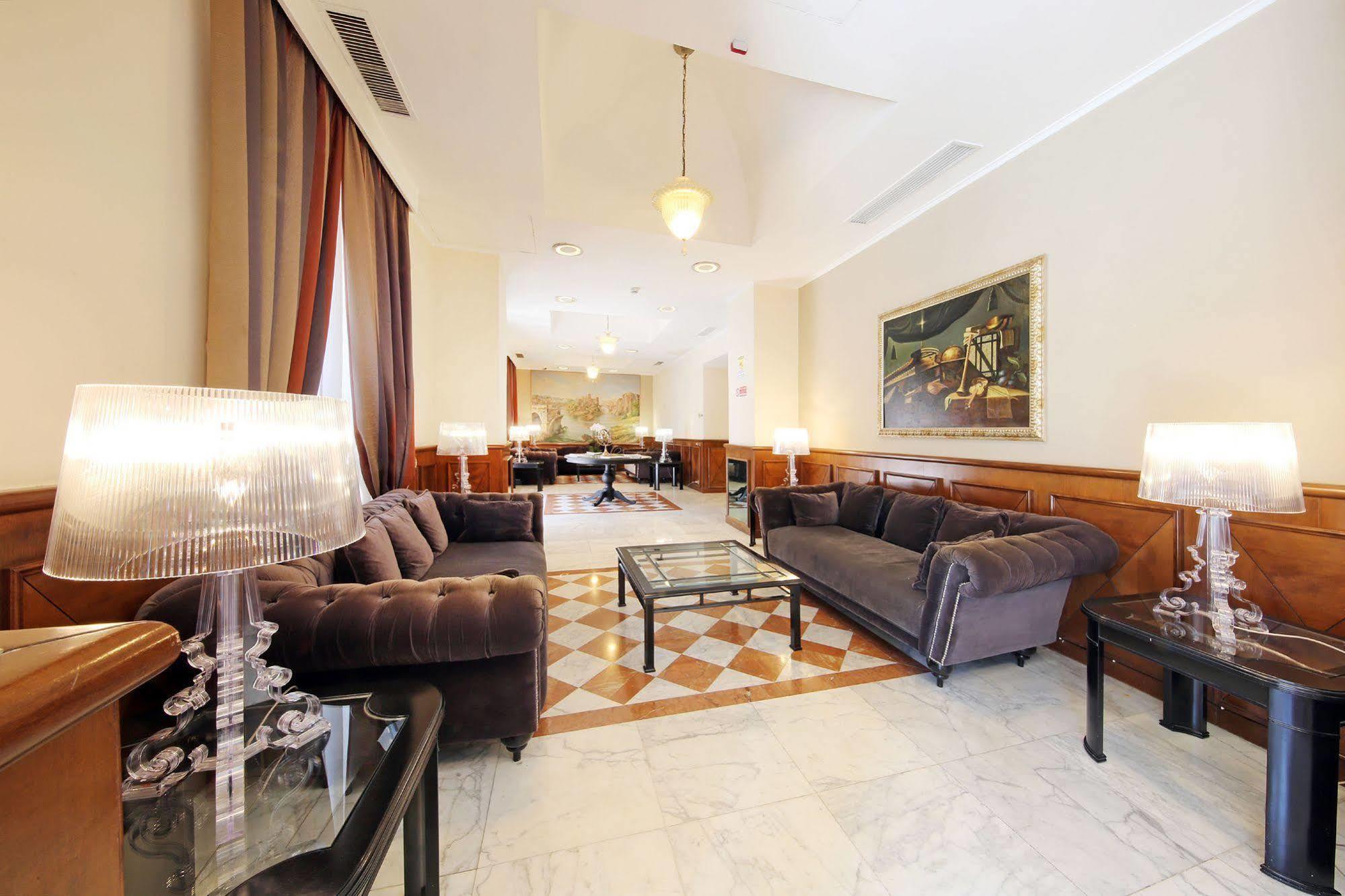 Hotel Traiano Rome Bagian luar foto