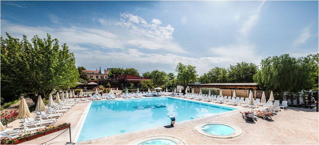 Hotel Traiano Rome Bagian luar foto