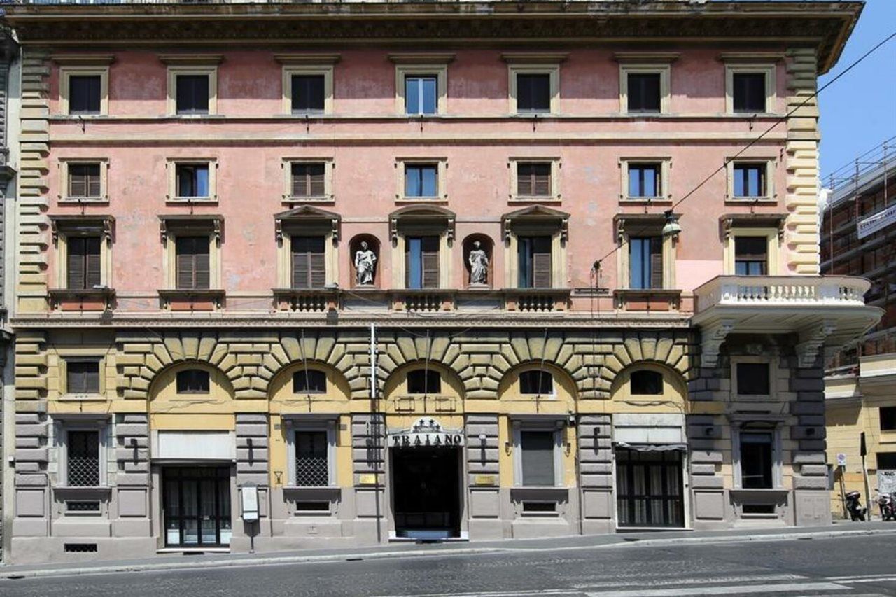 Hotel Traiano Rome Bagian luar foto